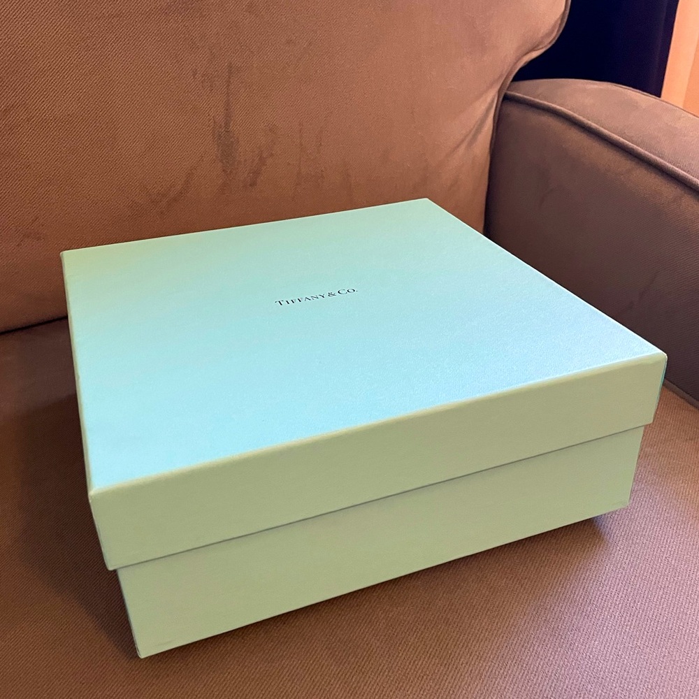 Tiffany & Co. Empty gift box 9.5x9.5x3.5”